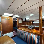Beautiful And Comfortable Sailboat With Secure Parking Available